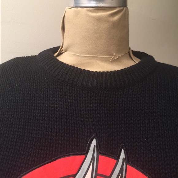 Rare Bugs Bunny 50th birthday sweater. - Picture 2 of 6